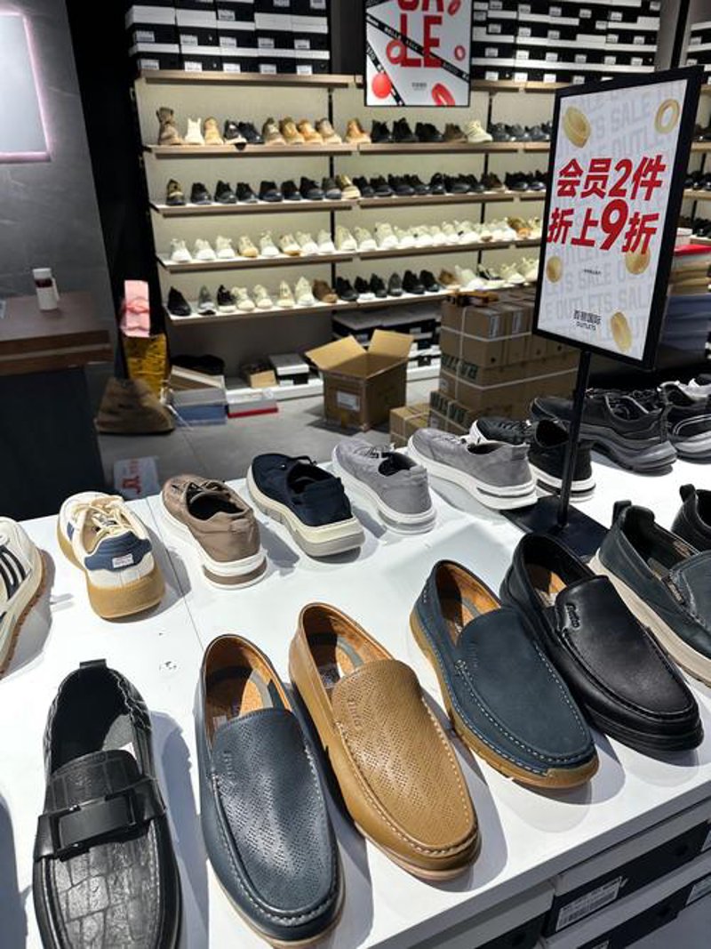 女鞋批发攻略:让美丽经济不再烦恼